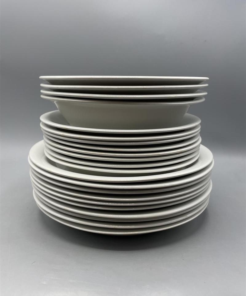 Arabia Pellervo ruokalautaset 22-osaa, Kaj Franck