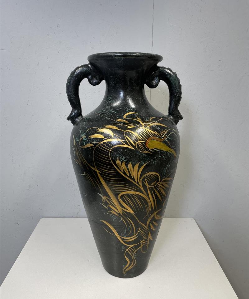 Koristeellinen käsinmaalattu iso vaasi