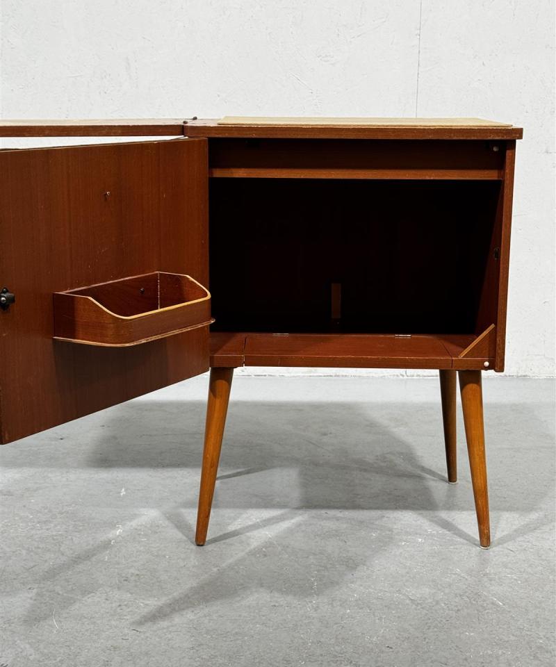 Vintage teak ompelukaappi