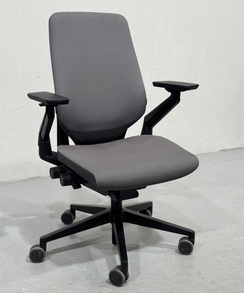 Steelcase Gesture toimistotuoli