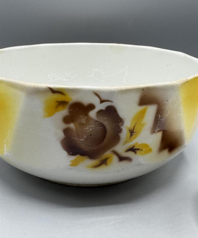 Arabia M-mallin kulho ja pieni kulho, puhalluskuviointi