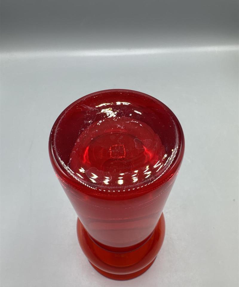 Riihimäen Lasi tulppaani punainen maljakko Tamara Aladin