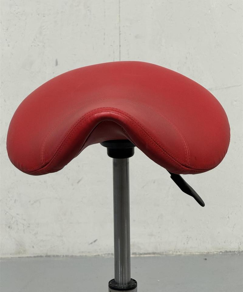 Satulatuoli, punainen