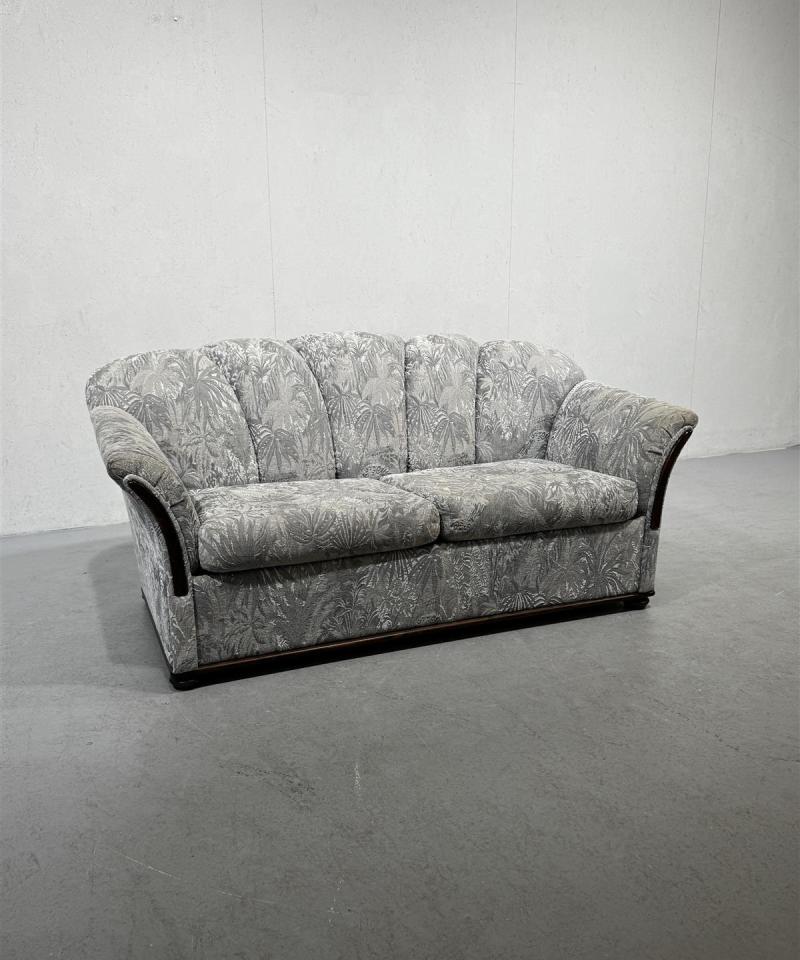 Vuodesohva 2 istuttava harmaa