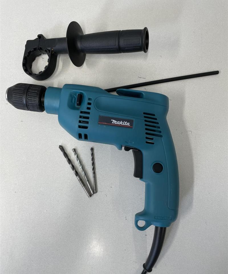 Makita 8451 sähköporakone
