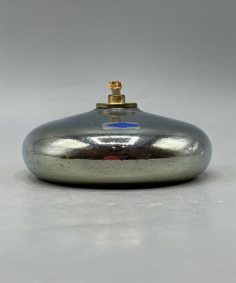 Nuutajärvi Vesivius öljylyhty, Oiva Toikka