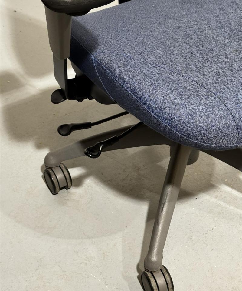 Isku Step toimistotuoli sininen