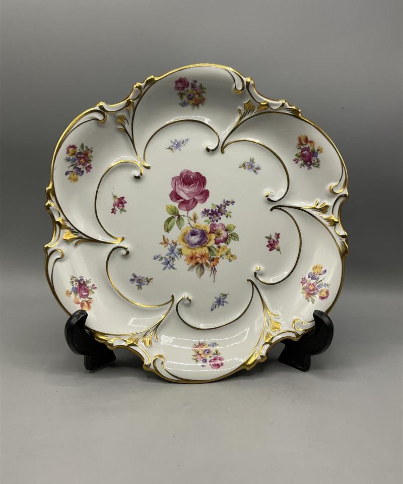 JLMENAU posliini tarjoilulautanen