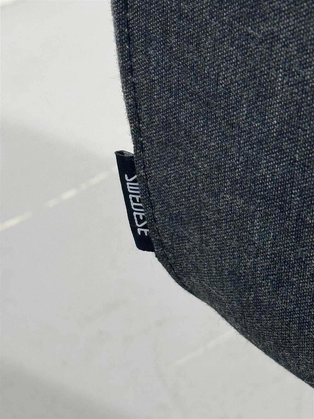 Moderni tuoli pyörillä