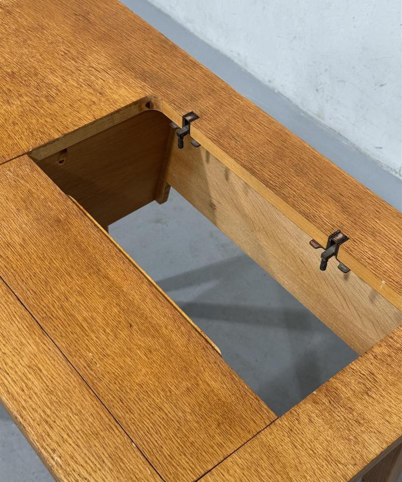 Vintage kirjoituspöytä /ompelukonepöytä