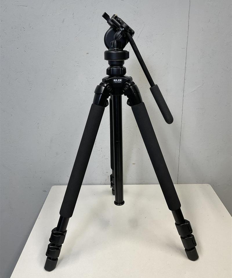 Slik Pro 700DX jalusta Kolmijalka