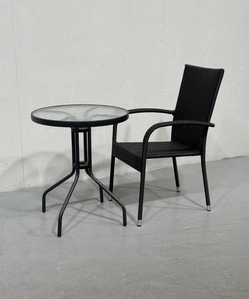 Musta ulkokalustesetti