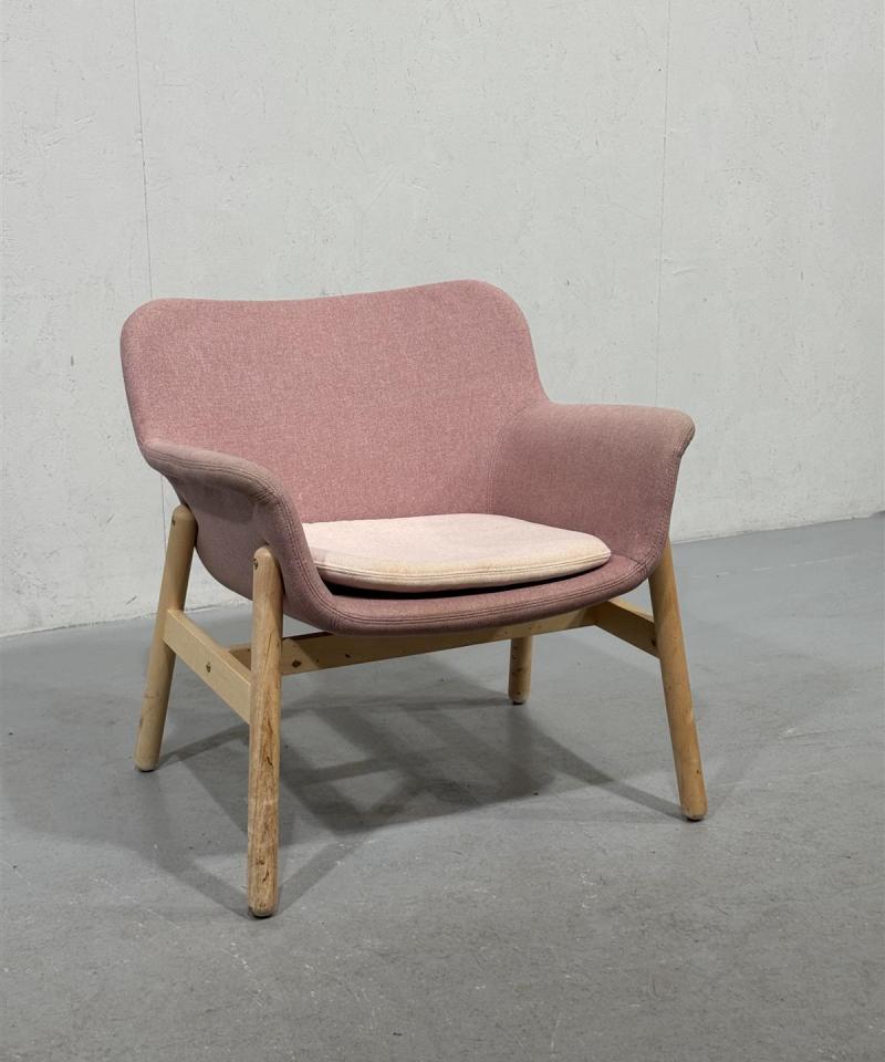 Ikea Vedbo nojatuoli vaaleanpunainen