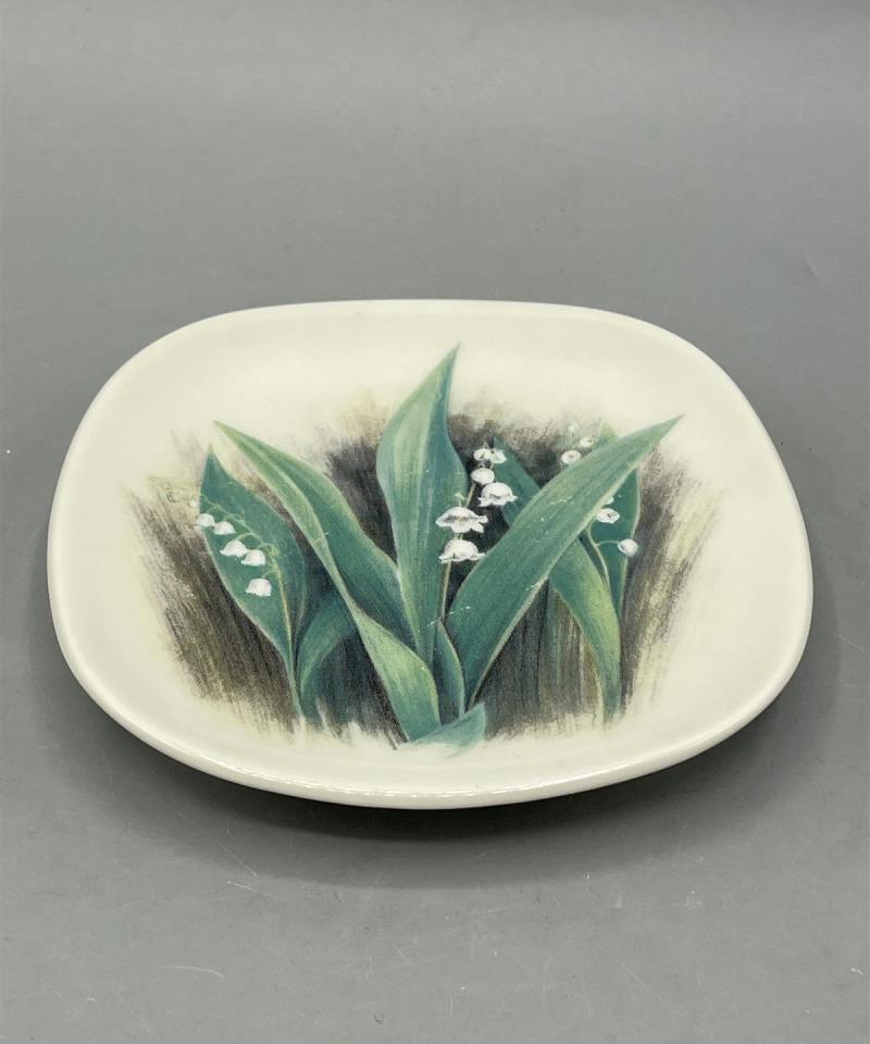 Arabia WWF Kielo seinälautanen