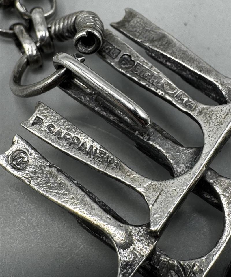 Kalevala koru Pentti Sarpaneva Hopeinen kaulakoru