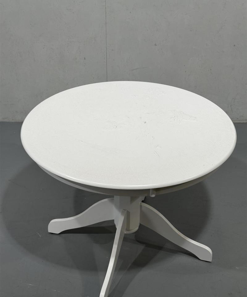 Pyöreä ruokapöytä valkoinen entisöijälle