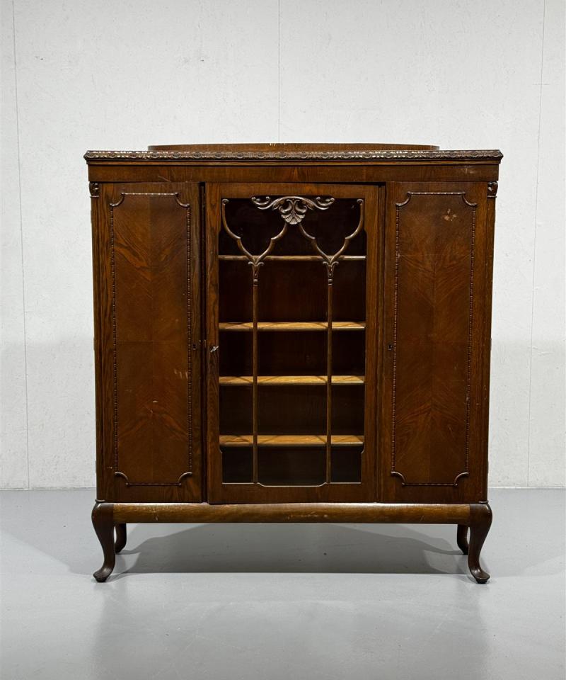 Rokokoo vintage astiakaappi