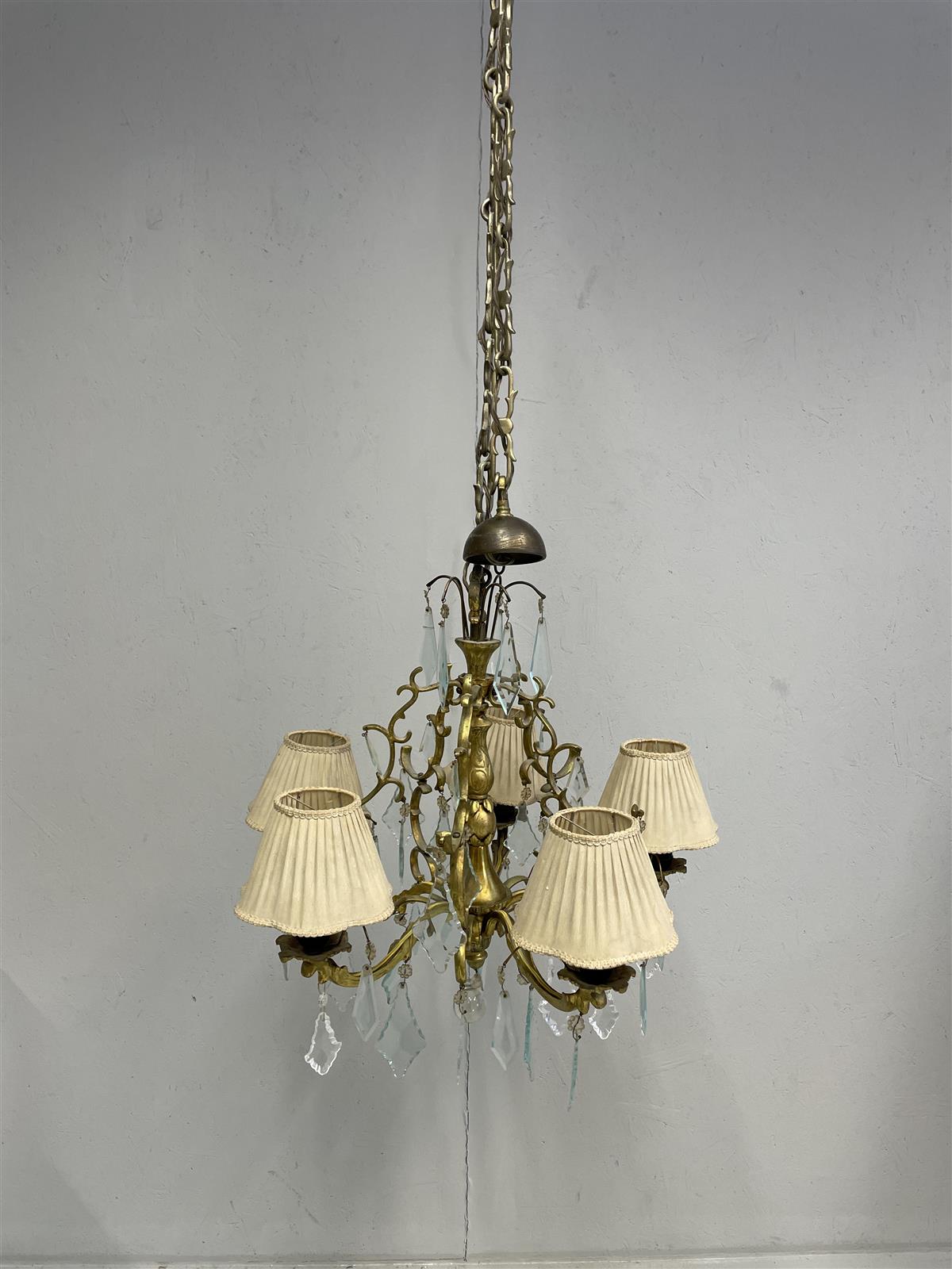 Rokokoo tyylinen kattokruunu 5-valopistettä