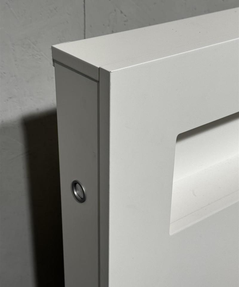 Sängynpääty 200x100 valaisimilla