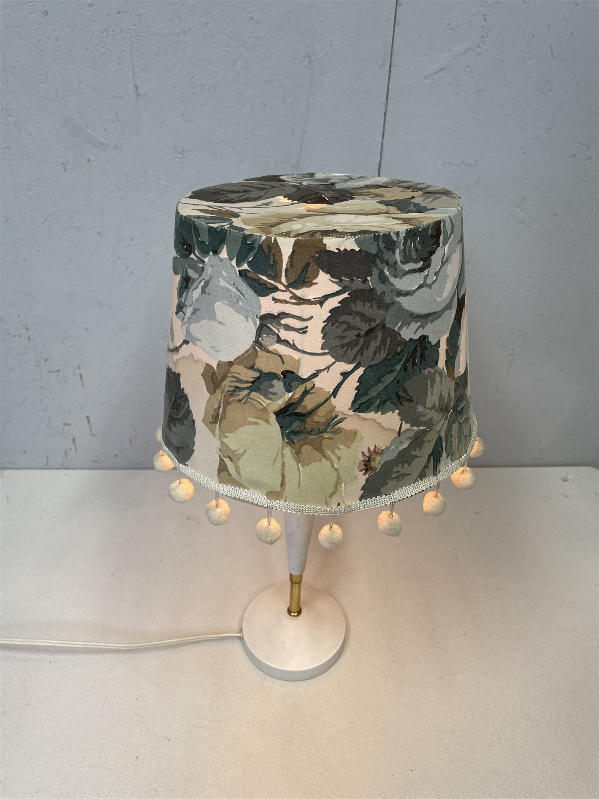 Vintage pöytävalaisimet (2kpl) kukkakuosi varjostin