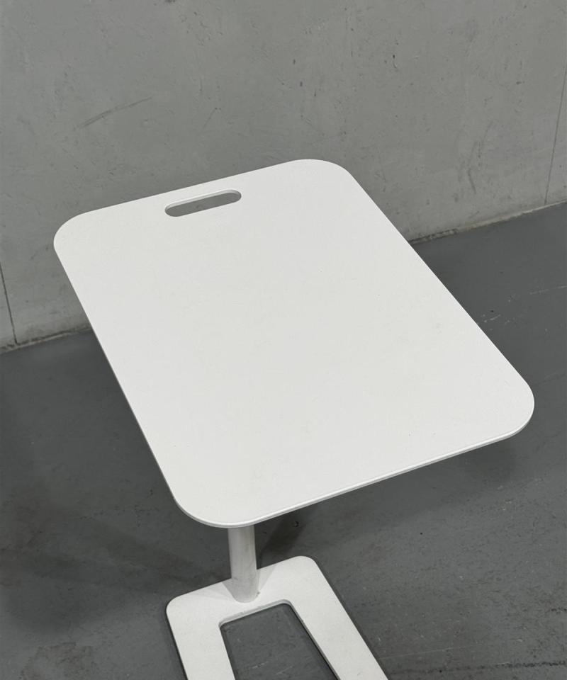 Offect säädettävä sivupöytä metalli