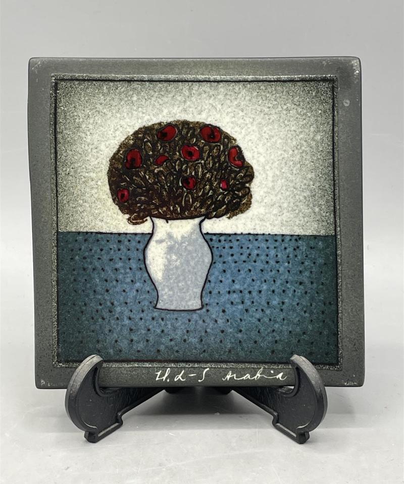 Arabia Puketti seinälaatta, Heljä Liukko-Sundström