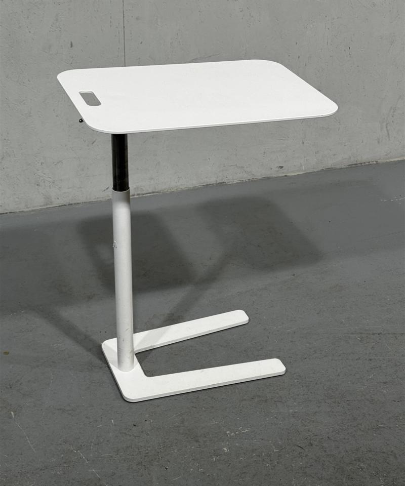 Offect säädettävä sivupöytä metalli