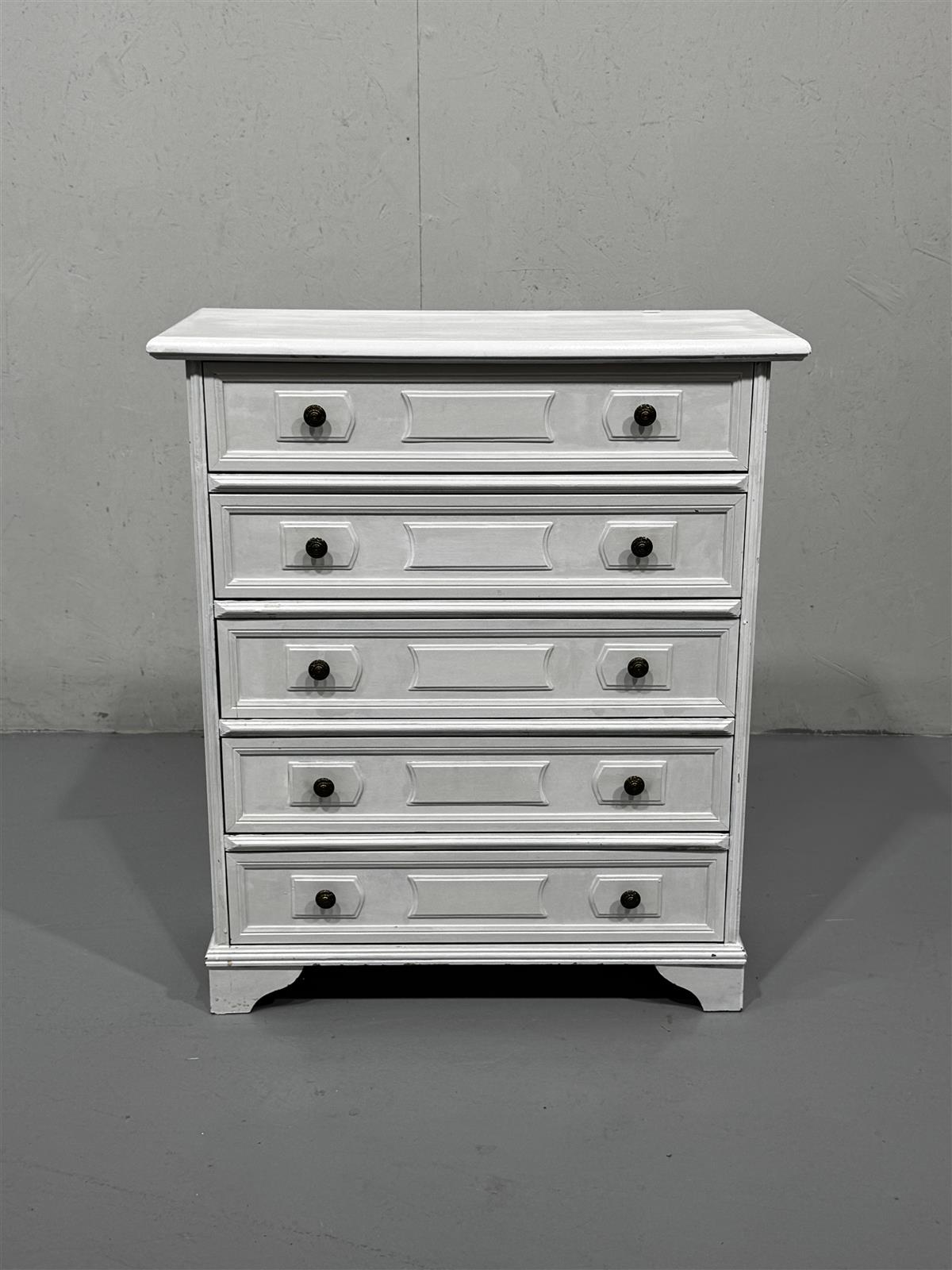 Lipasto 5 tasoa valkoinen