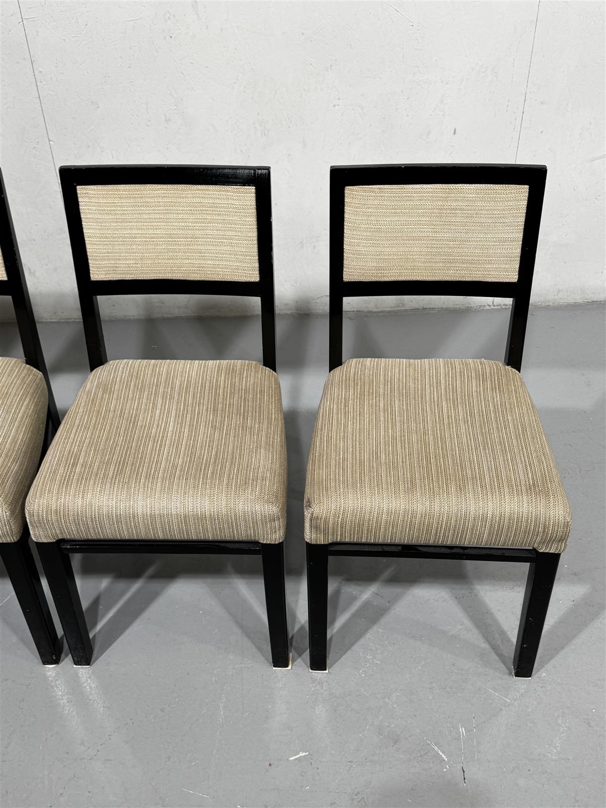 Moderni tuoli (4kpl) musta