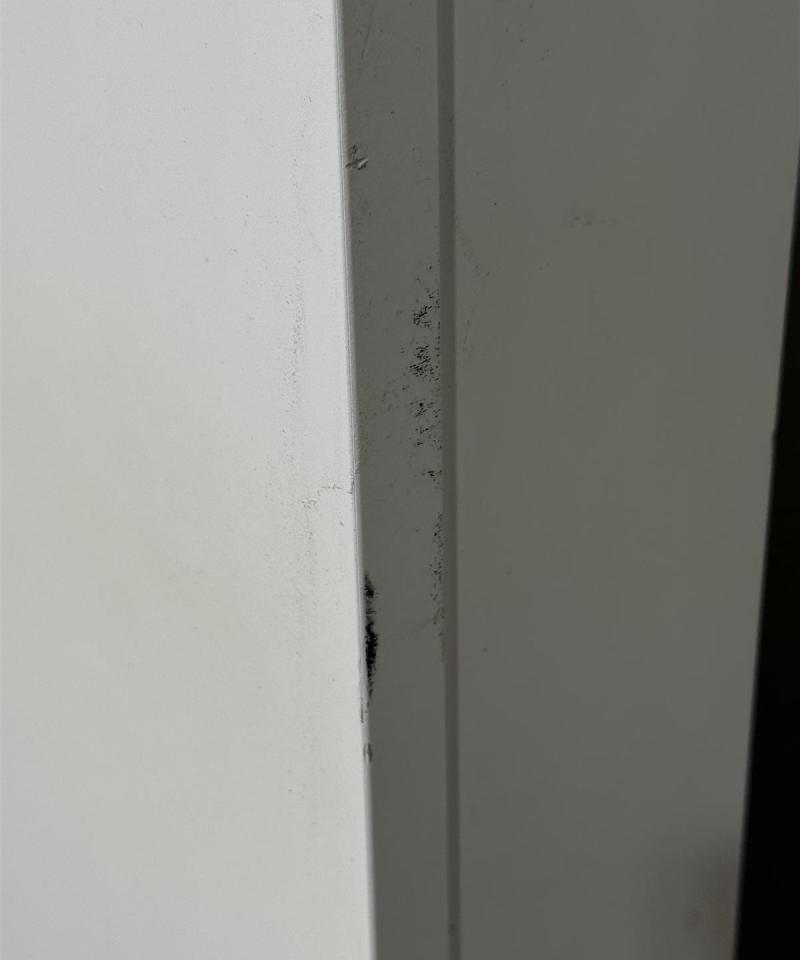 Sängynpääty 200x100 valaisimilla