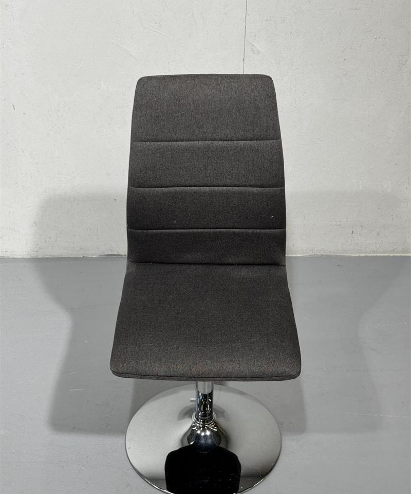 Moderni tuoli pyörivä