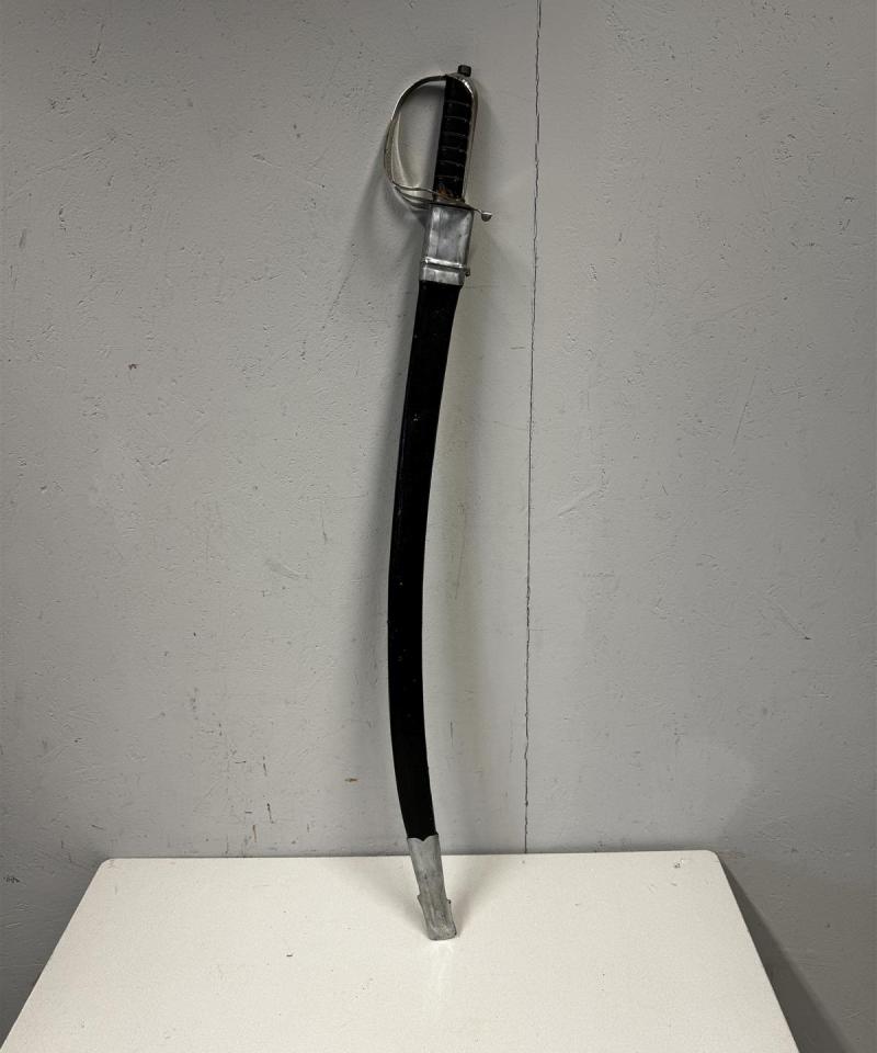 Miekka ja tuppi Intia