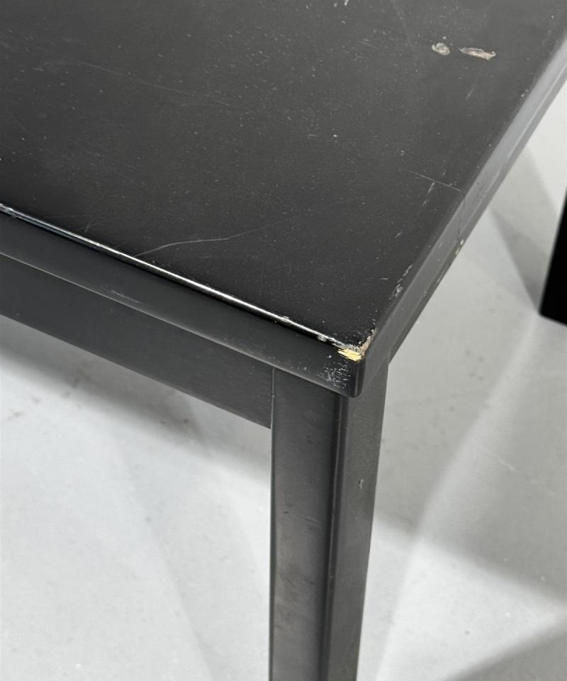 Apupöytä musta 60x48