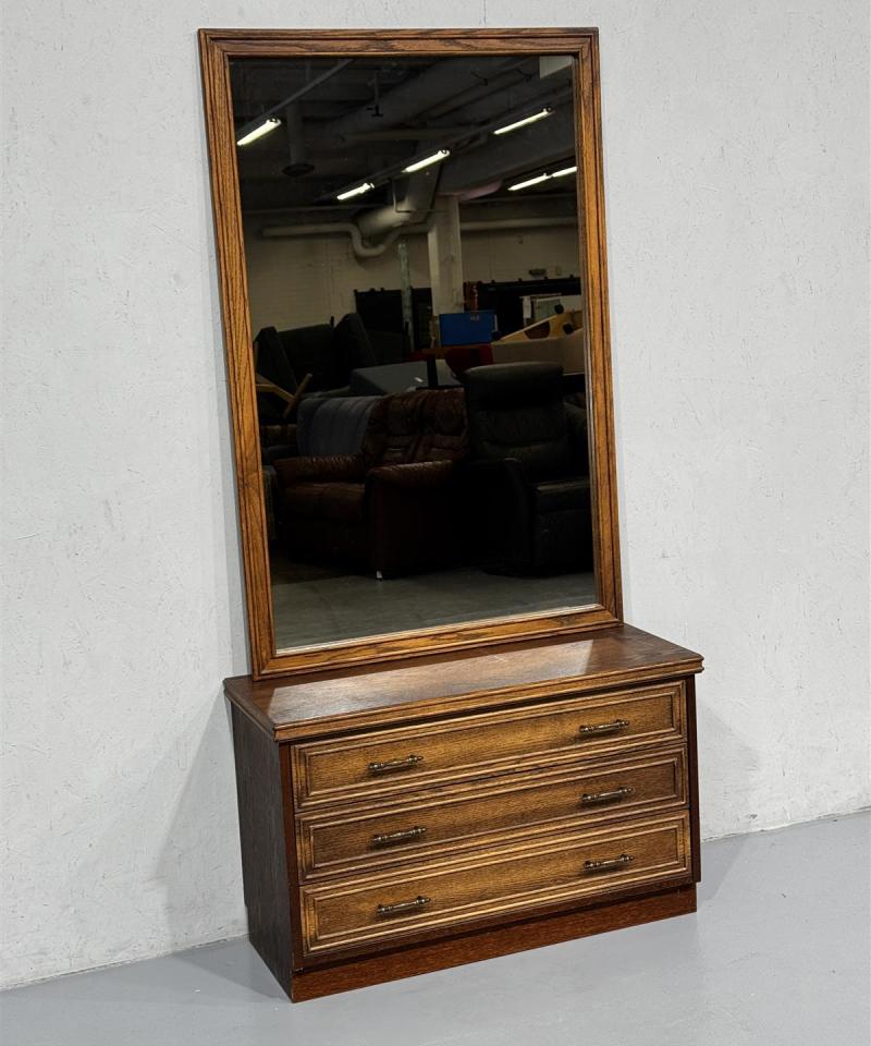 Sope Tower rustiikkinen lipasto ja peili