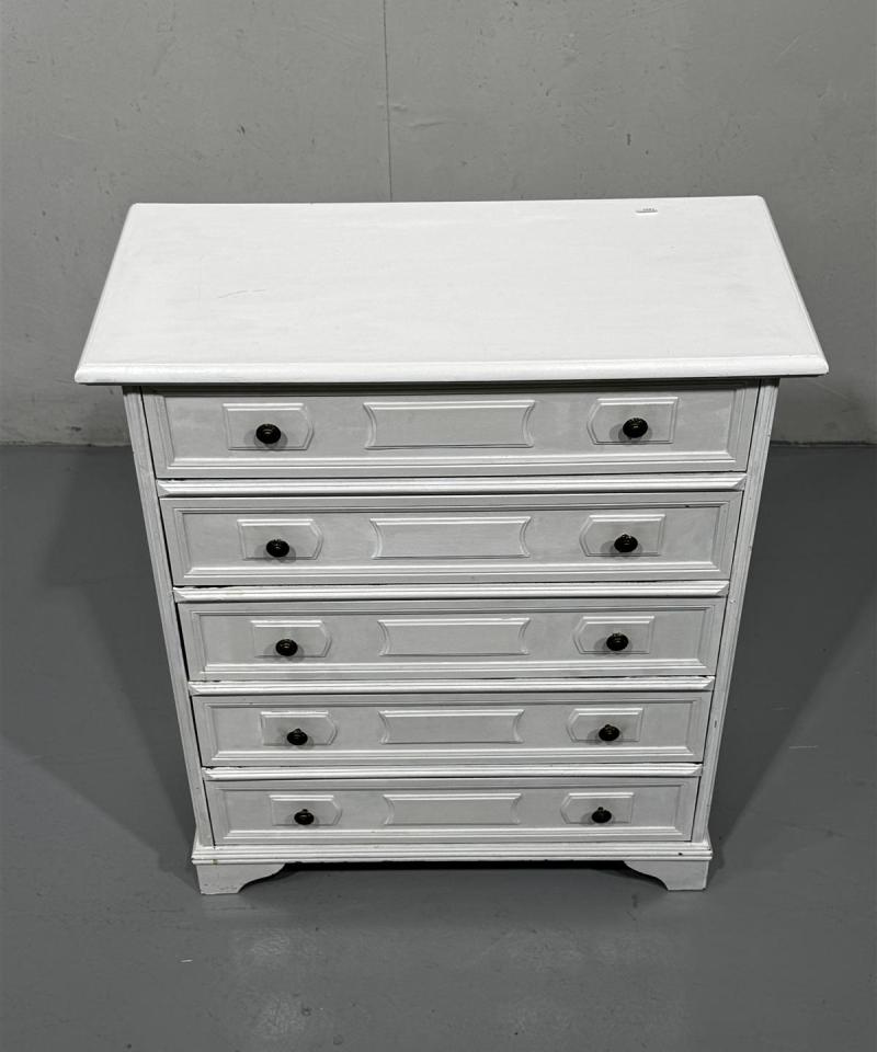 Lipasto 5 tasoa valkoinen