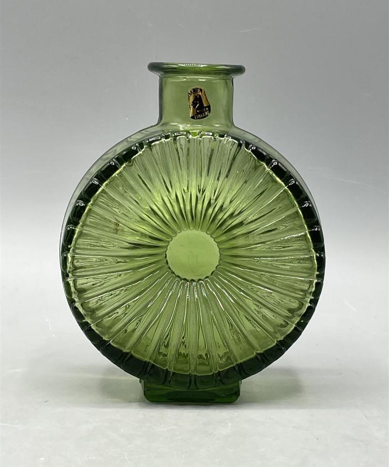 Riihimäen lasi Aurinkopullo vihreä 1/4, Helena Tynell