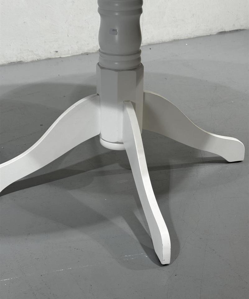 Pyöreä ruokapöytä valkoinen entisöijälle