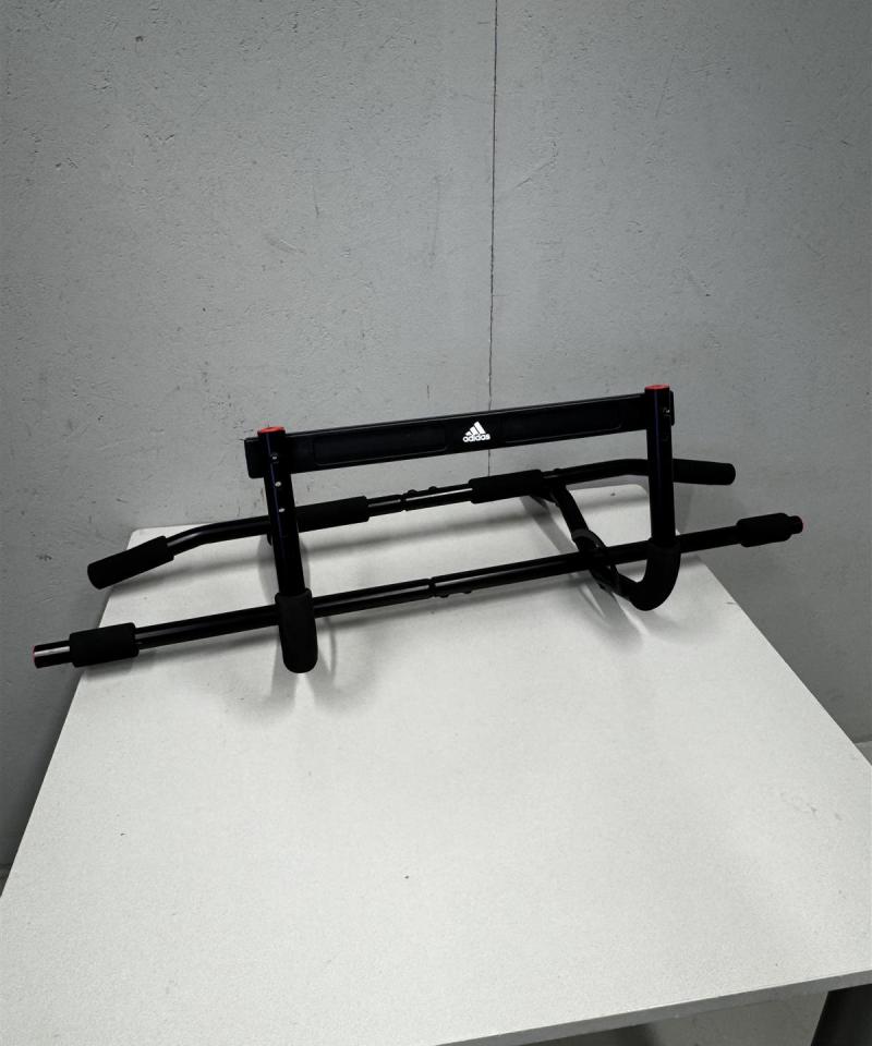 Adidas Door Gym leuanvetotanko