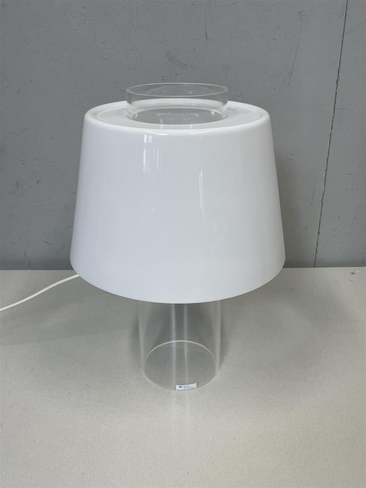 Yki Nummi ”Modern Art” pöytävalaisin