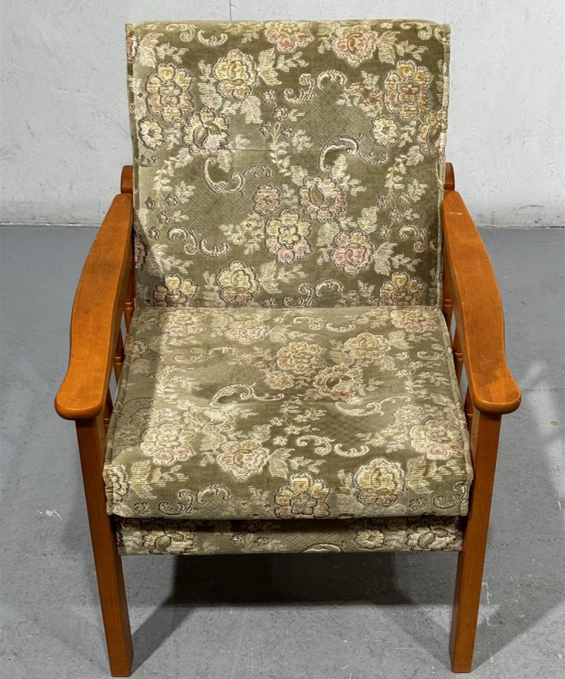 Vintage nojatuoli puurunko