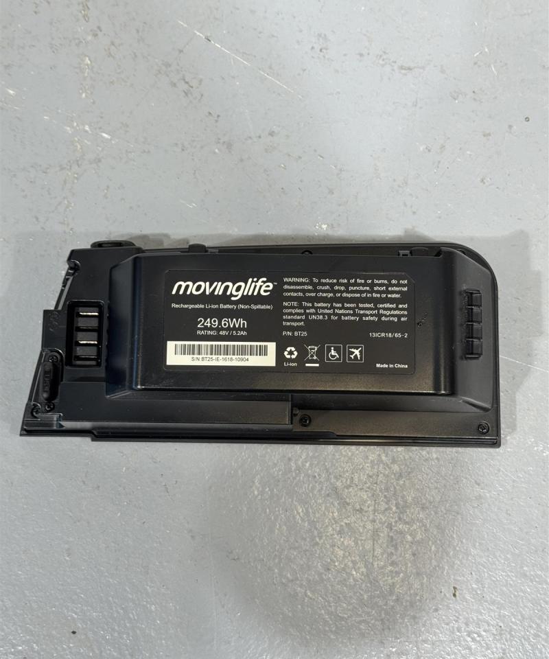 Movinglife Atto taitettava sähköskootteri (viallinen)