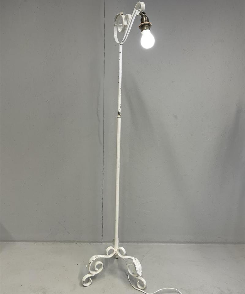 Vintage Rustiikki lattiavalaisin