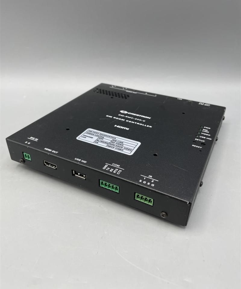 Crestron DM-RMC-200-C ja DM-TX-201-C