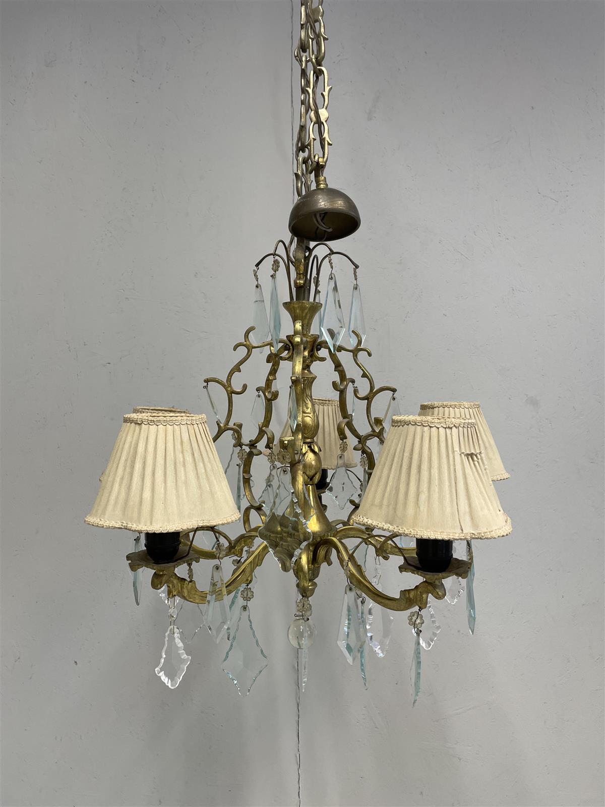 Rokokoo tyylinen kattokruunu 5-valopistettä