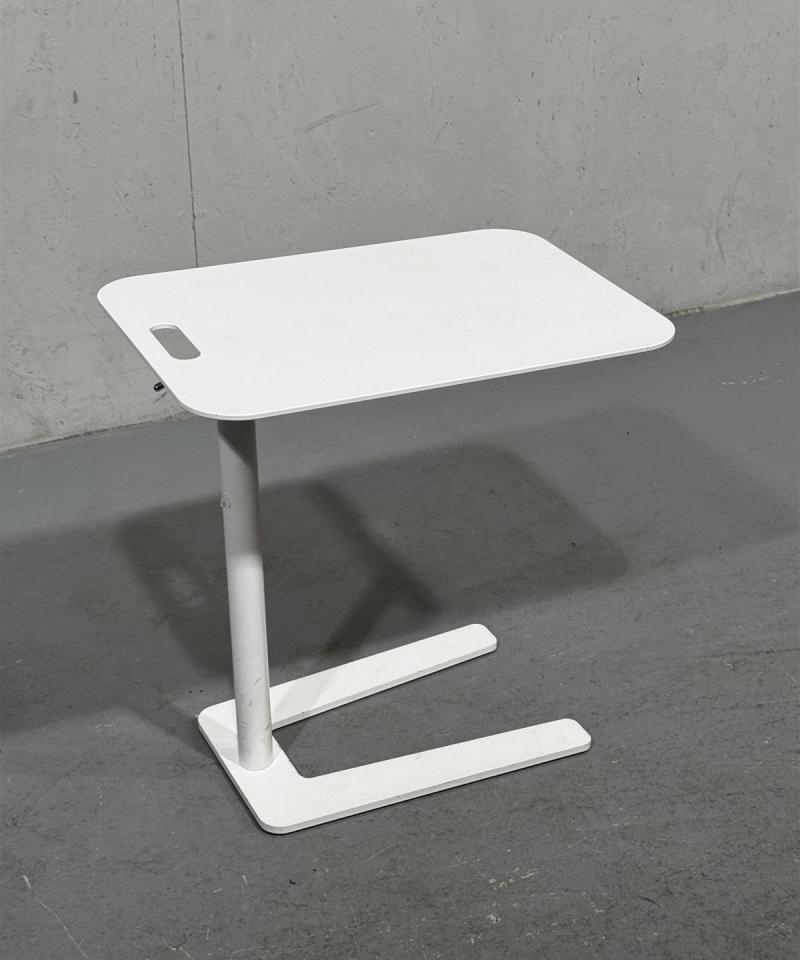 Offect säädettävä sivupöytä metalli