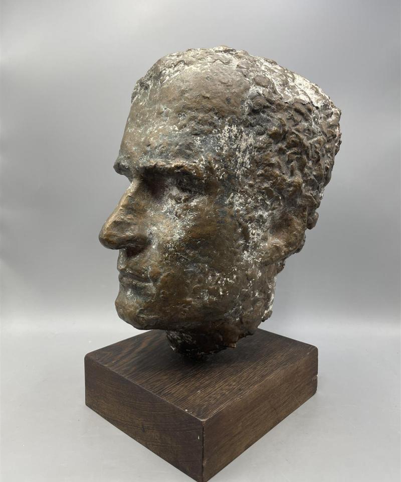 Vintage Pronssinen veistos