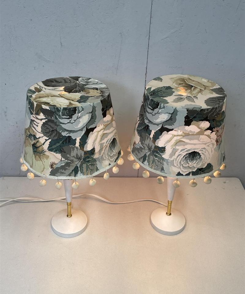 Vintage pöytävalaisimet (2kpl) kukkakuosi varjostin