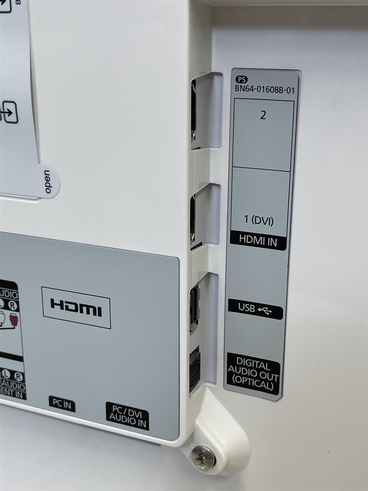 Samsung 22” Full HD UE22D5015NW televisio