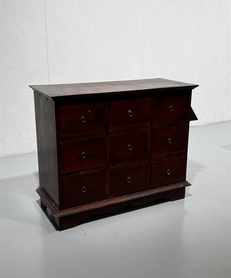 Vintage akaasiapuu senkki