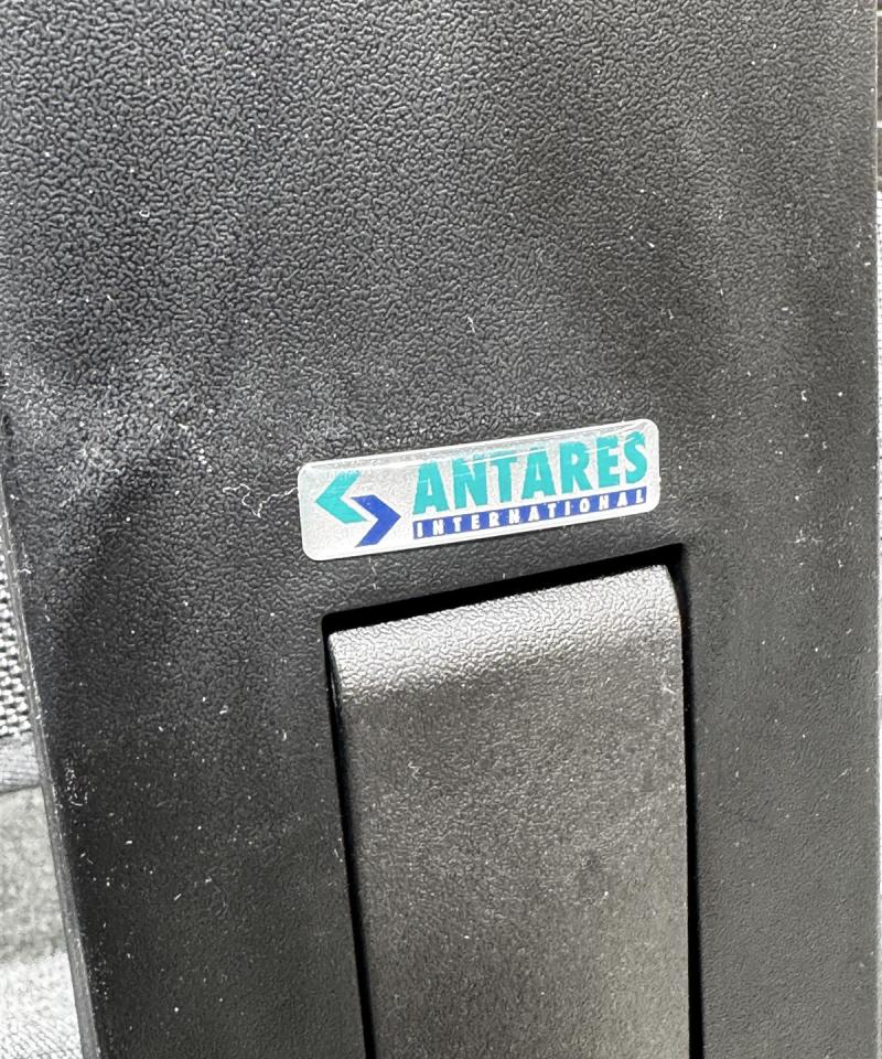 Antares korkea toimistotuoli musta